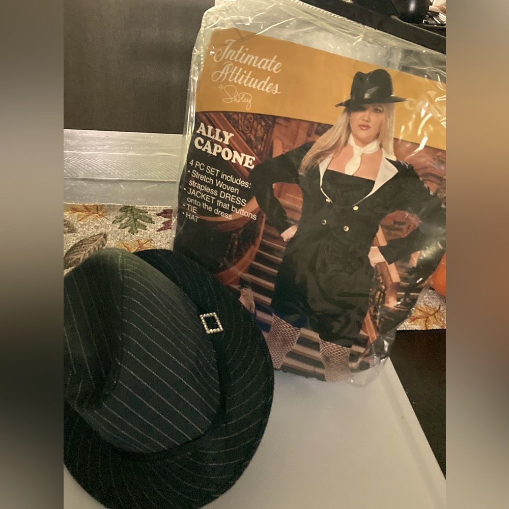 Mob girl costume